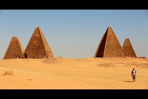 Tuk Tuk_Nubian pyramids